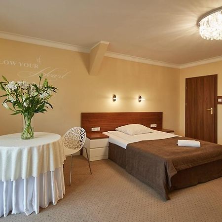 Hotel Melodia *** Buk  Экстерьер фото