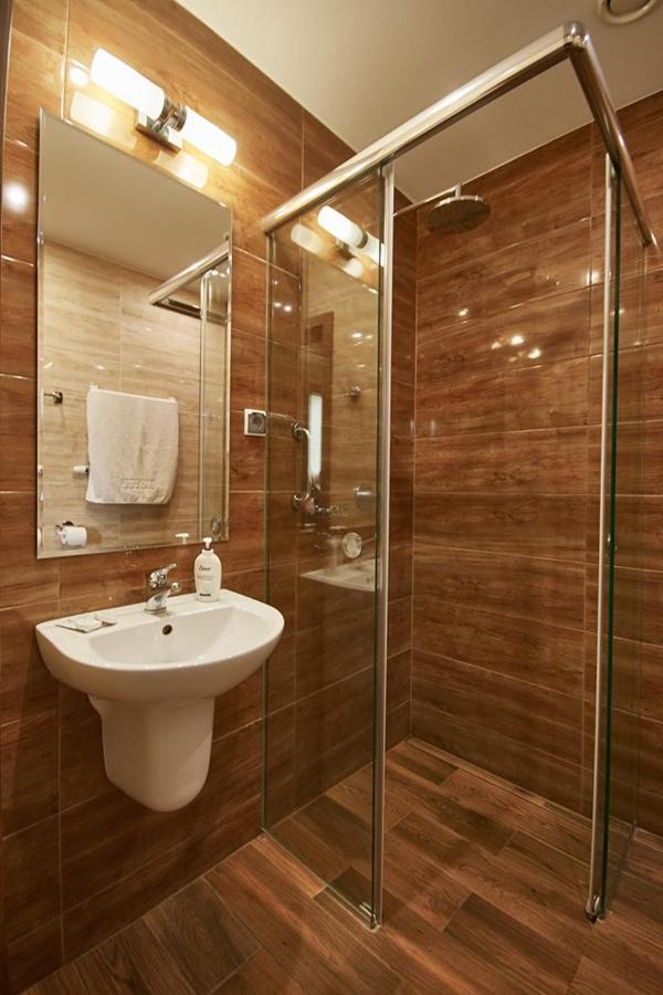 Hotel Melodia *** Buk  Экстерьер фото