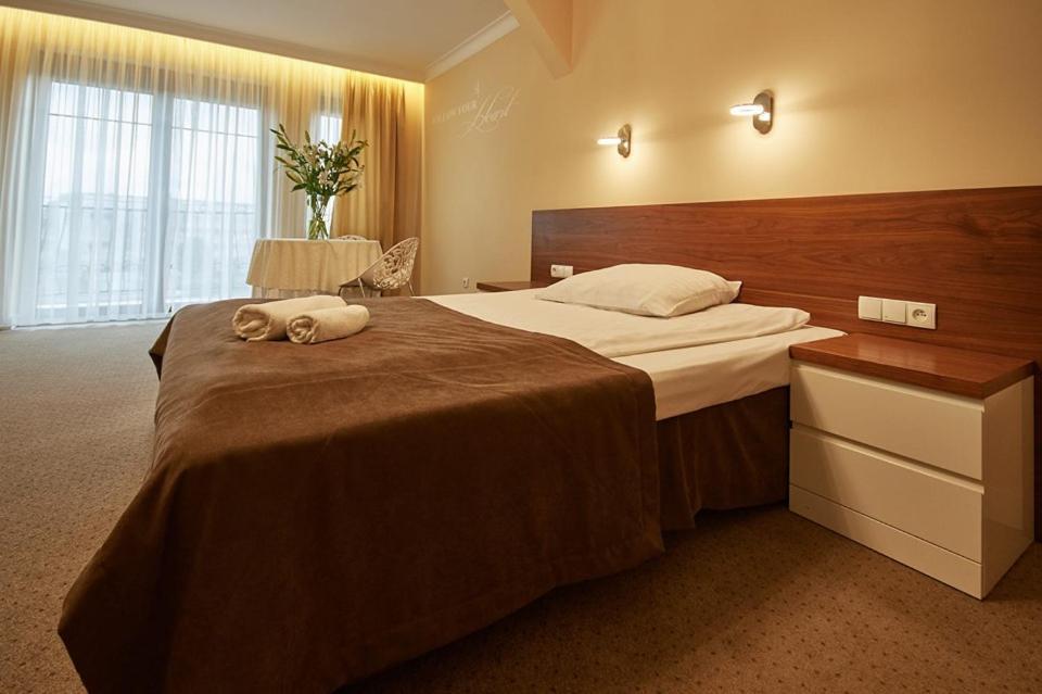 Hotel Melodia *** Buk  Экстерьер фото